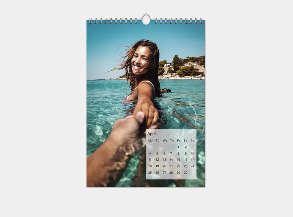 Wandkalender A4 hoch mit Foto online selbst gestalten und bestellen.
