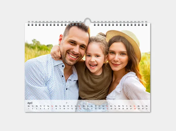 Wandkalender A4 quer mit Foto online gestalten und bestellen.